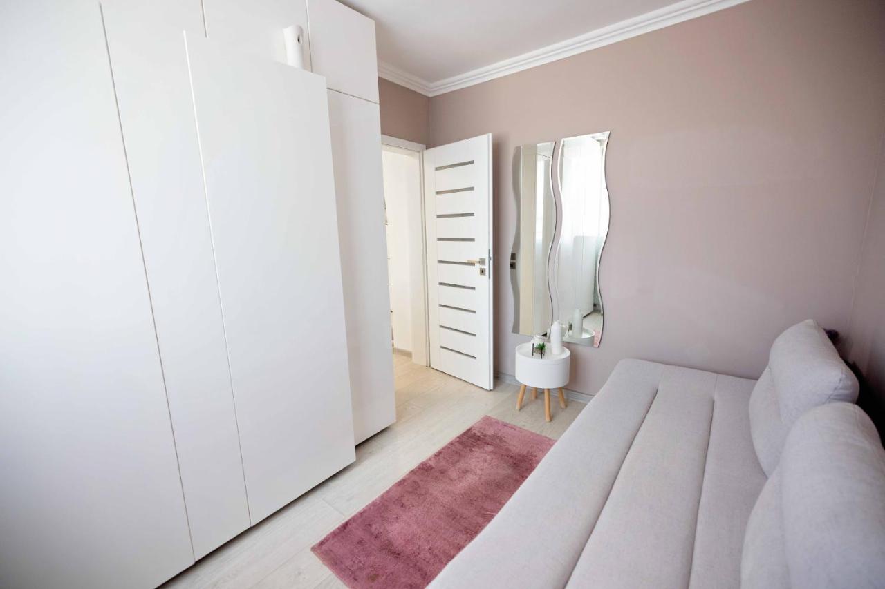 Joyful Apartment Temesvár Kültér fotó